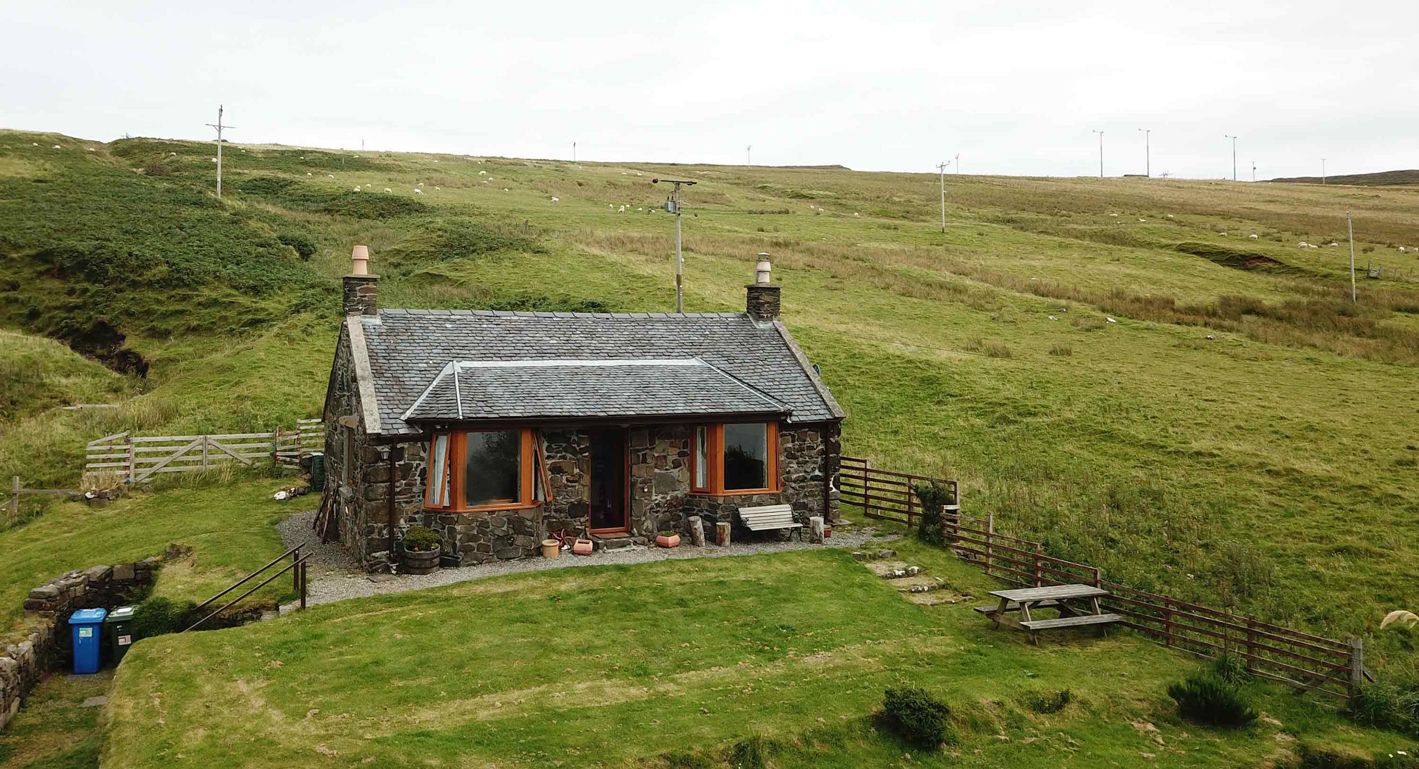 Auld Mission Cottage is a traditional Self Catering Accommodation with private parking anf sea views