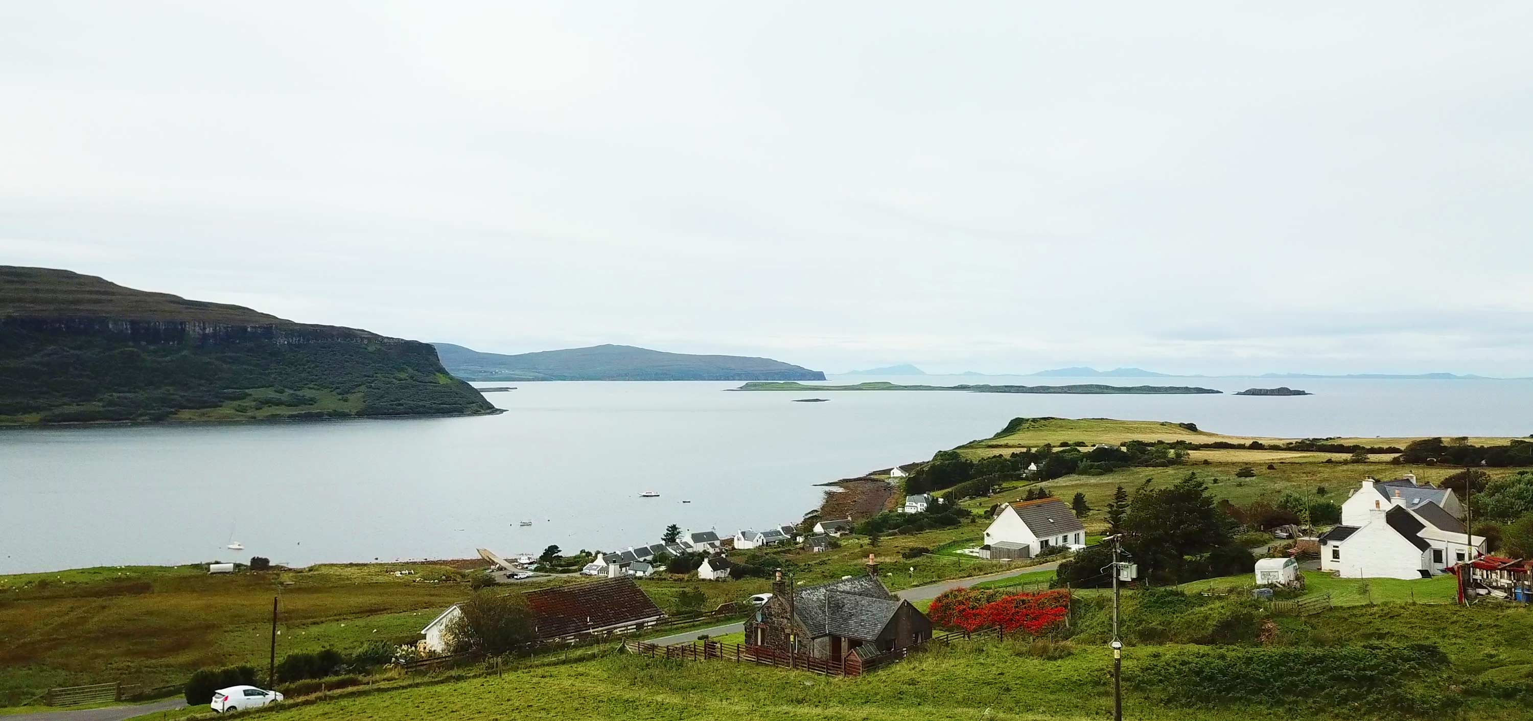 Auld Mission Cottage Self Catering Accommodation looks out on to stunning sea views of Loch Bay